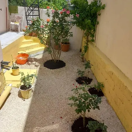 Zoe's House In بيت للعطل